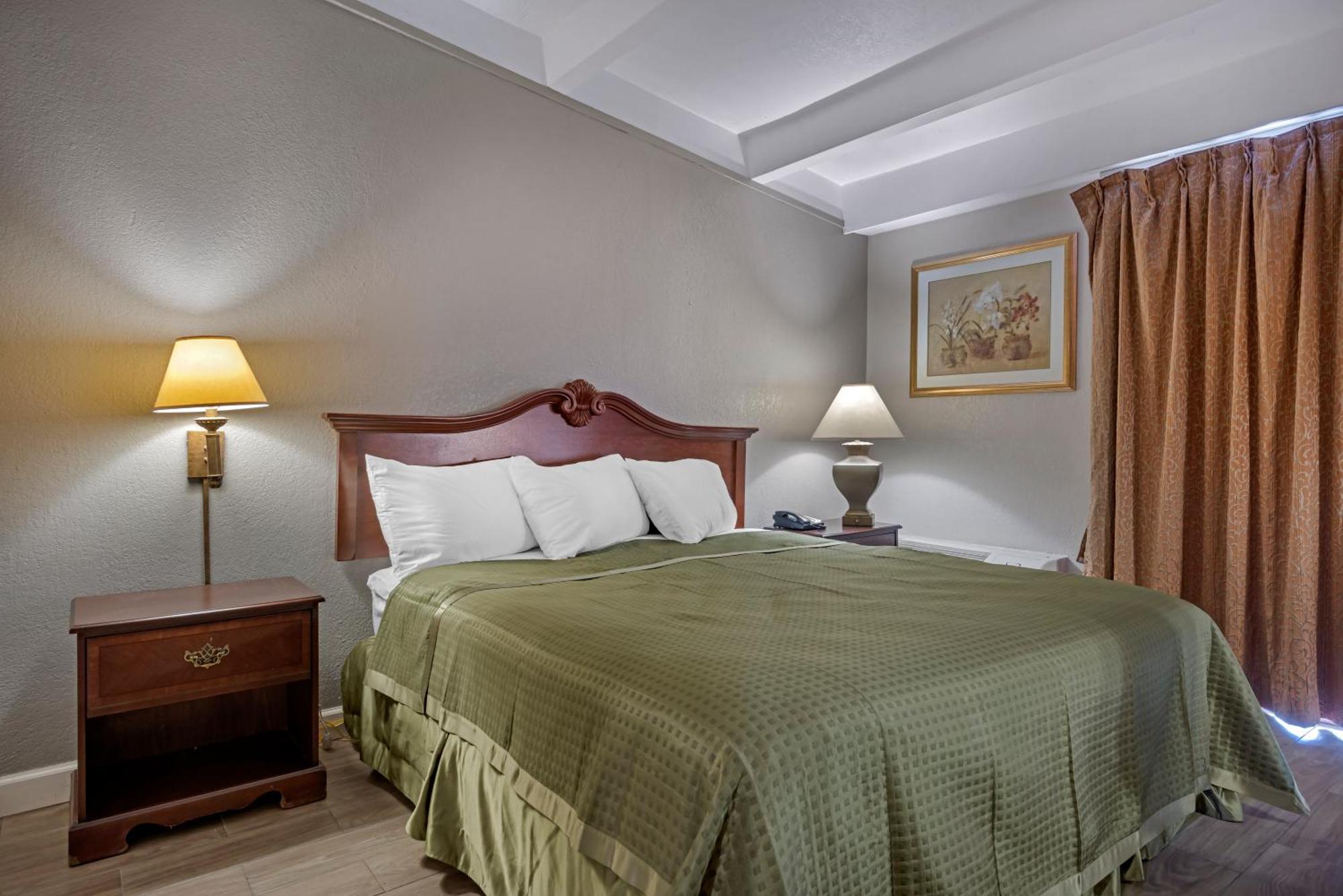 Rodeway Inn Clermont Exterior photo