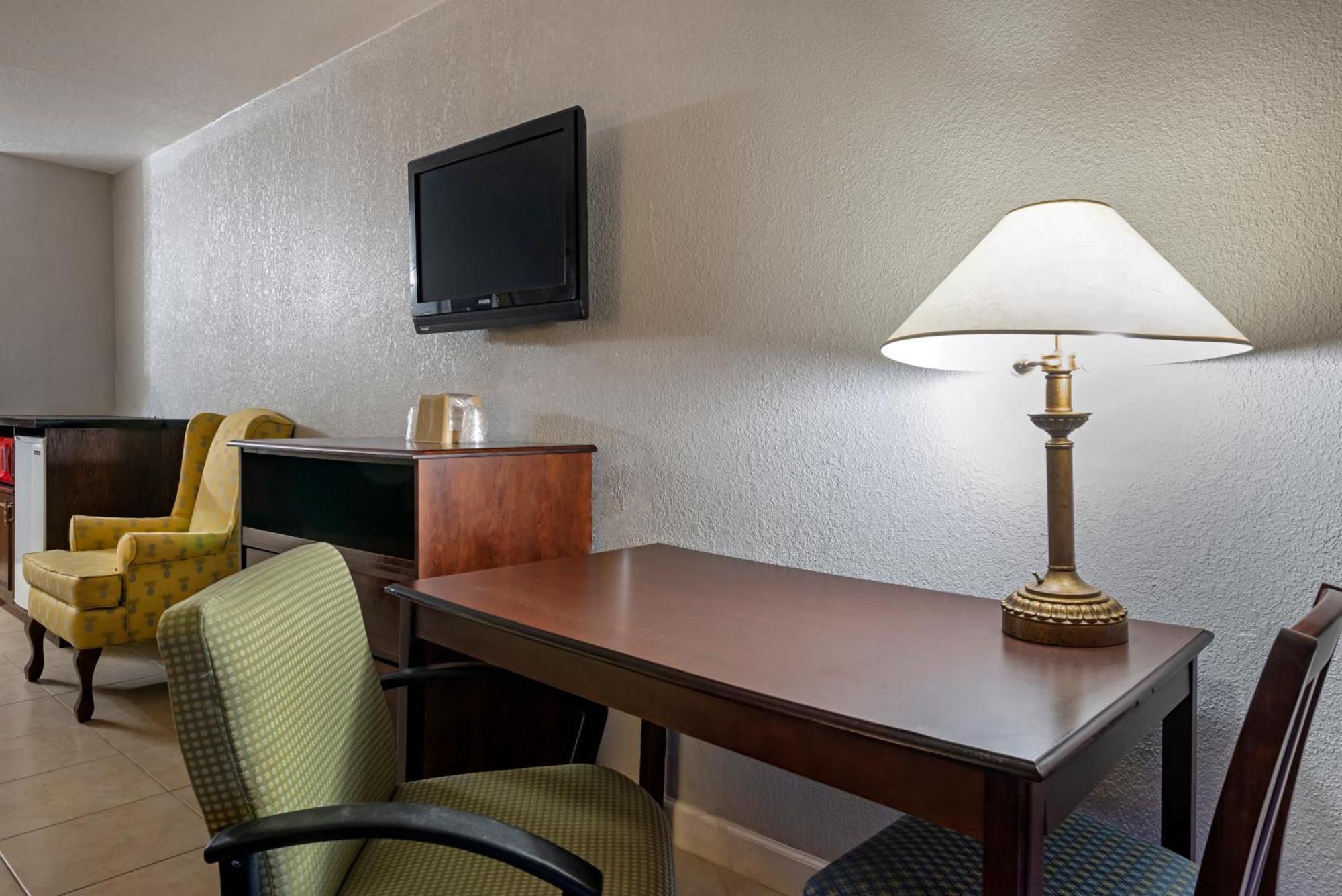 Rodeway Inn Clermont Exterior photo